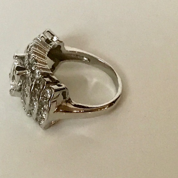 Style Sterling Silver With White Topaz Ring - Picture 6 of 8